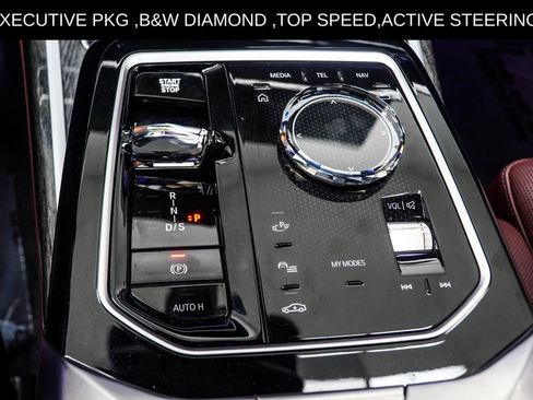 Used 2025 BMW 750e xDrive w/ Executive Package AWD/4WD image 30