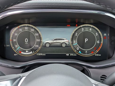 Used 2026 Jaguar F-PACE R-Dynamic S image 32