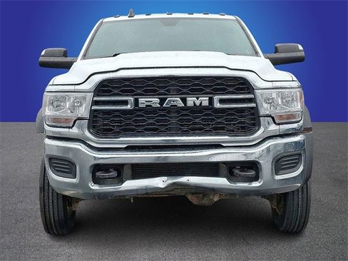 Used 2022 RAM 5500 Tradesman w/ Chrome Appearance Group image 2