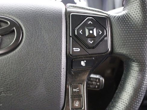 Used 2023 Toyota 4Runner TRD Off-Road Premium image 27