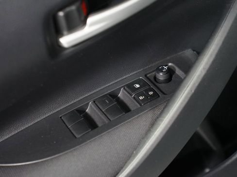 Certified 2021 Toyota Corolla LE FWD image 27