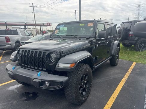 Used 2023 Jeep Wrangler Unlimited w/ Sun & Screen Package AWD/4WD image 1