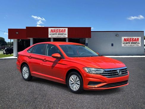 Used 2019 Volkswagen Jetta R-Line FWD image 3