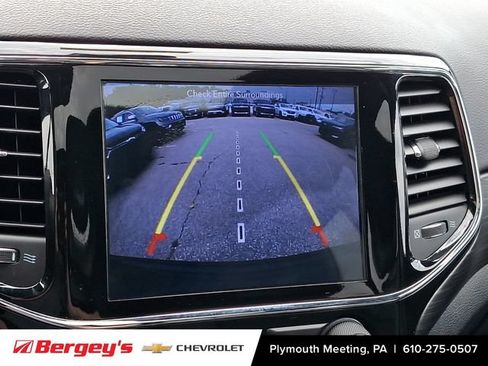 Used 2019 Jeep Grand Cherokee Altitude AWD/4WD image 22