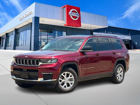 Used 2022 Jeep Grand Cherokee L Limited AWD/4WD image 1