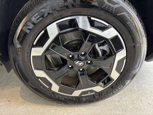 Used 2026 Hyundai Santa Fe SEL FWD image 32