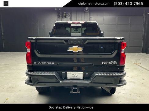 Used 2022 Chevrolet Silverado 2500 High Country w/ Z71 Off-Road Package image 5