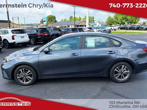 Used 2023 Kia Forte LXS FWD image 4