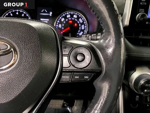Certified 2021 Toyota RAV4 XLE image 25