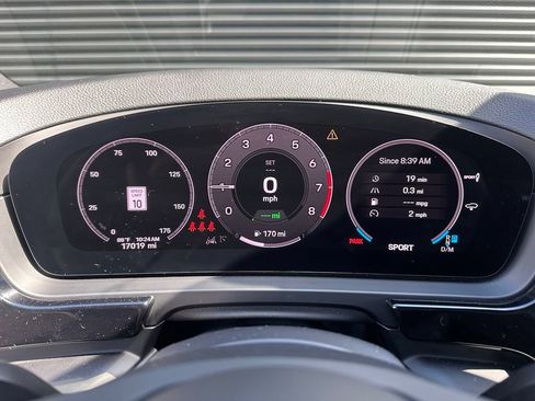 Certified 2024 Porsche Cayenne Coupe AWD/4WD image 24