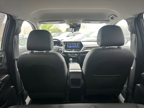 Used 2024 Chevrolet Trax ACTIV FWD image 12