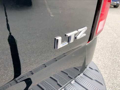 Used 2024 Chevrolet Silverado 2500 LTZ w/ LTZ Plus Package AWD/4WD image 16