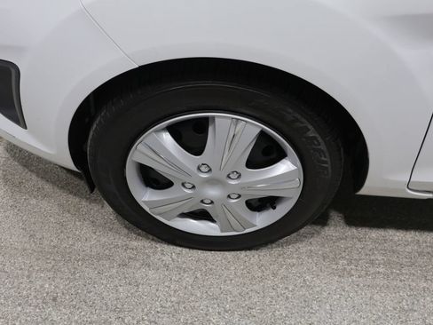 Used 2012 Ford Fiesta S FWD image 9