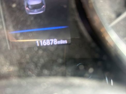 Used 2018 Nissan Rogue SV w/ Premium Package AWD/4WD image 5