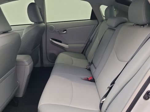 Used 2015 Toyota Prius Five image 18
