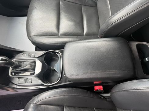 Used 2018 Hyundai Santa Fe Limited image 28