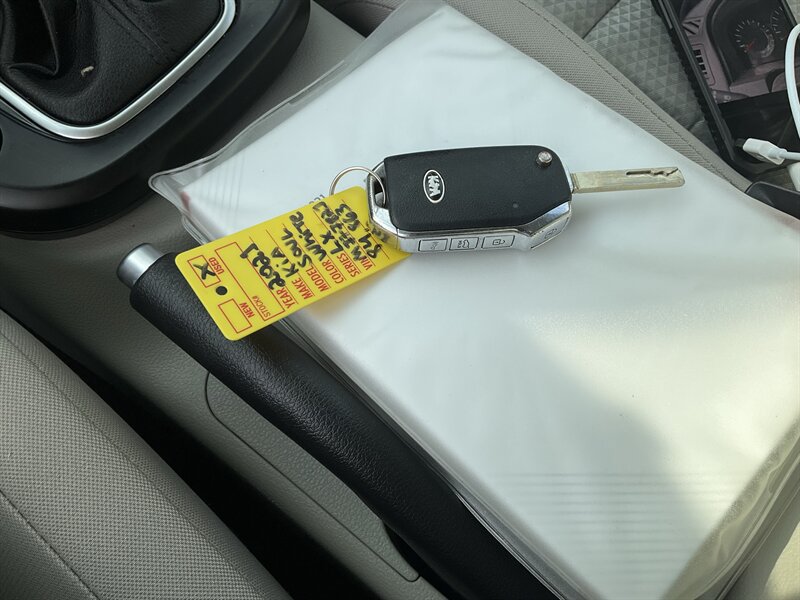 Used 2021 Kia Soul LX FWD image 15