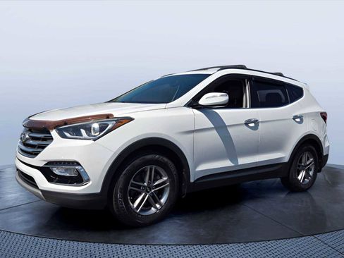 Used 2018 Hyundai Santa Fe Sport FWD image 2