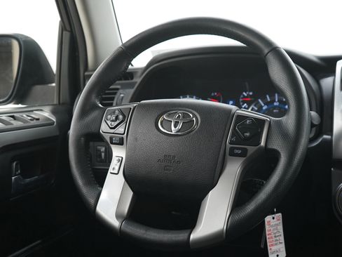 Used 2018 Toyota 4Runner SR5 Premium image 14