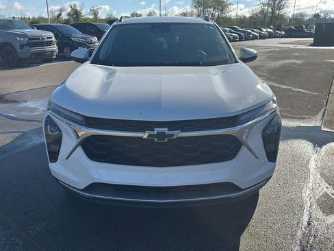 Used 2024 Chevrolet Trax LT w/ Driver Confidence Package FWD image 8