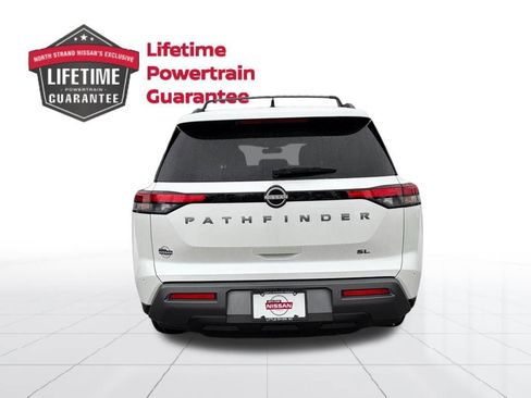 New 2026 Nissan Pathfinder SL image 4