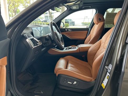 Used 2024 BMW X5 sDrive40i w/ Parking Assistance Package image 5