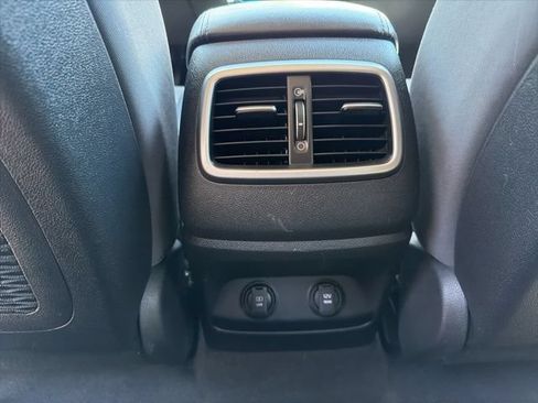 Used 2016 Kia Sorento AWD image 24