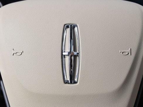 New 2026 Lincoln Corsair Reserve w/ Jet Appearance Package AWD/4WD image 36