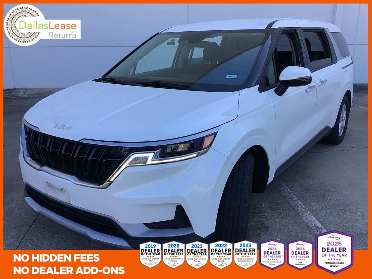 Used 2023 Kia Carnival LX FWD image 1