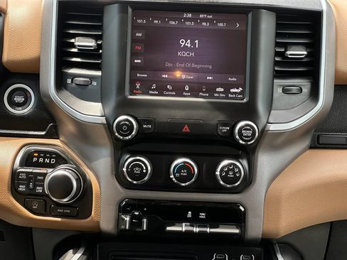Used 2019 RAM 1500 Big Horn AWD/4WD image 14