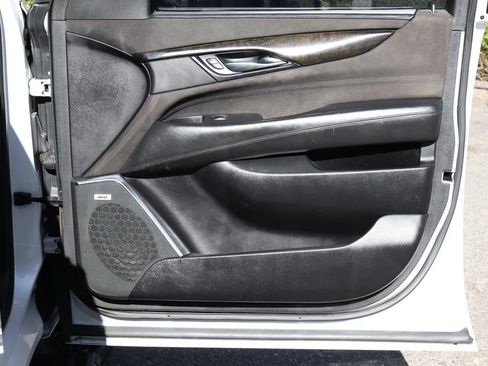 Used 2017 Cadillac Escalade ESV Platinum image 48