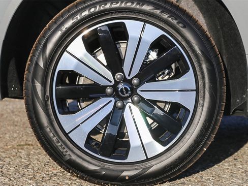 New 2025 Volvo XC60 T8 Plus w/ Protection Package Premier image 11