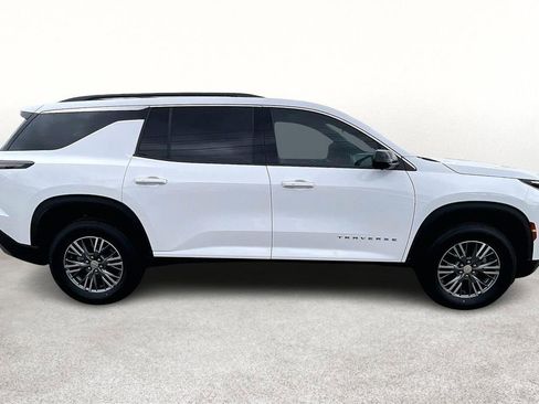 Used 2024 Chevrolet Traverse LT image 46