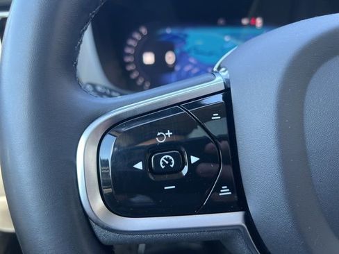 Certified 2023 Volvo XC60 B5 Plus image 29