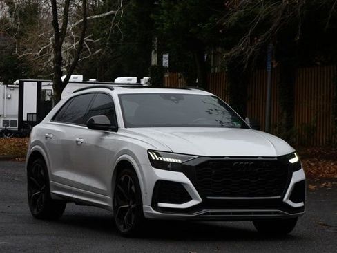 Used 2020 Audi RS Q8 w/ Carbon Optic Package image 18
