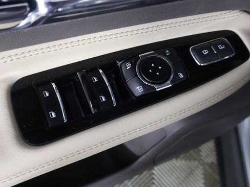 Used 2023 Lincoln Corsair Reserve w/ Equipment Group 201A FWD image 40