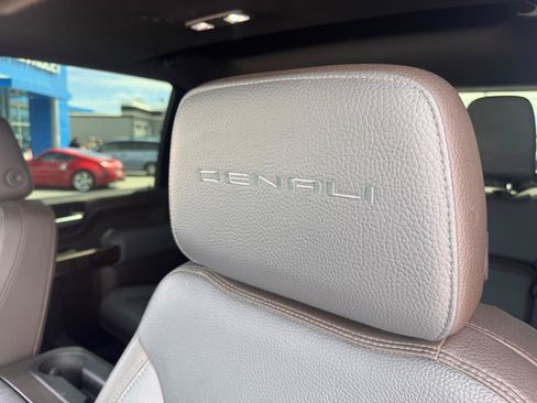 Used 2020 GMC Sierra 2500 Denali w/ Denali Ultimate Package AWD/4WD image 14
