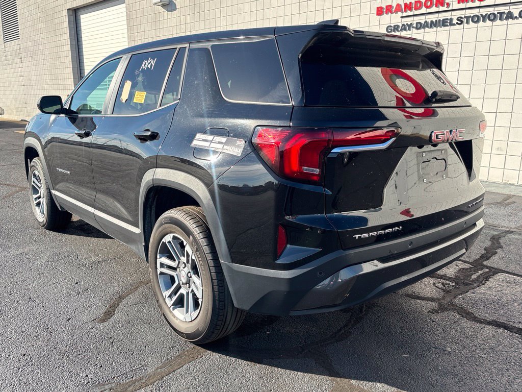 Used 2025 GMC Terrain Elevation FWD image 6