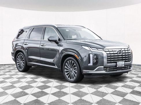 Used 2024 Hyundai Palisade Calligraphy image 11