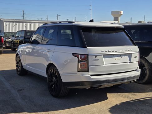 Used 2018 Land Rover Range Rover Supercharged image 4