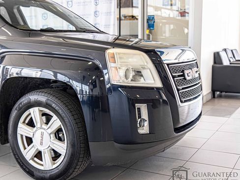 Used 2015 GMC Terrain SLE w/ Safety Package FWD image 4