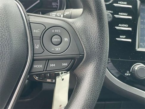 Used 2020 Toyota Camry LE image 15