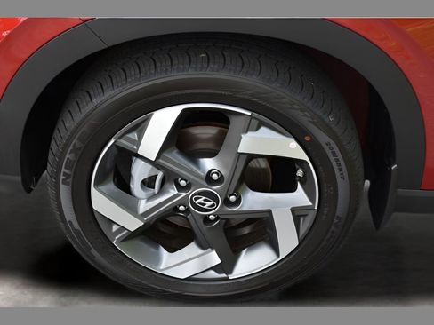 New 2025 Hyundai Venue Limited image 5