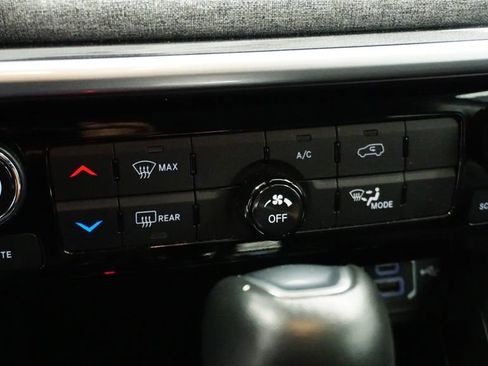 Certified 2022 Jeep Compass Latitude image 27