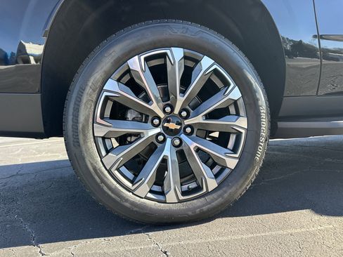 New 2026 Chevrolet Suburban High Country w/ Sun And Tow Package RWD image 19