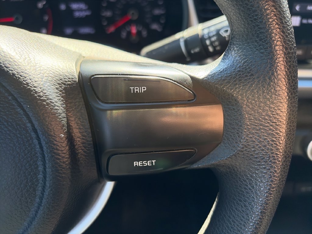 Used 2022 Kia Rio LX FWD image 11