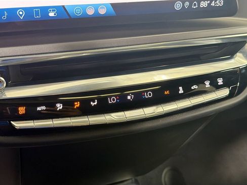 Used 2024 Cadillac Lyriq Tech AWD/4WD image 17