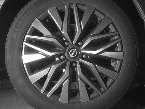 Used 2025 Nissan Altima 2.5 SV image 15