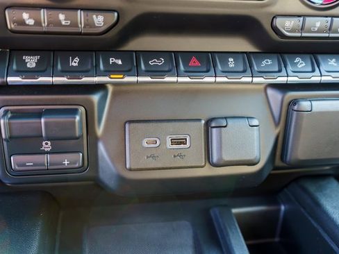 Used 2021 GMC Sierra 2500 AT4 w/ AT4 Premium Plus Package image 39