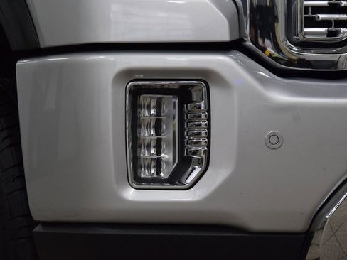 Used 2022 GMC Sierra 2500 Denali w/ Denali Ultimate Package image 14